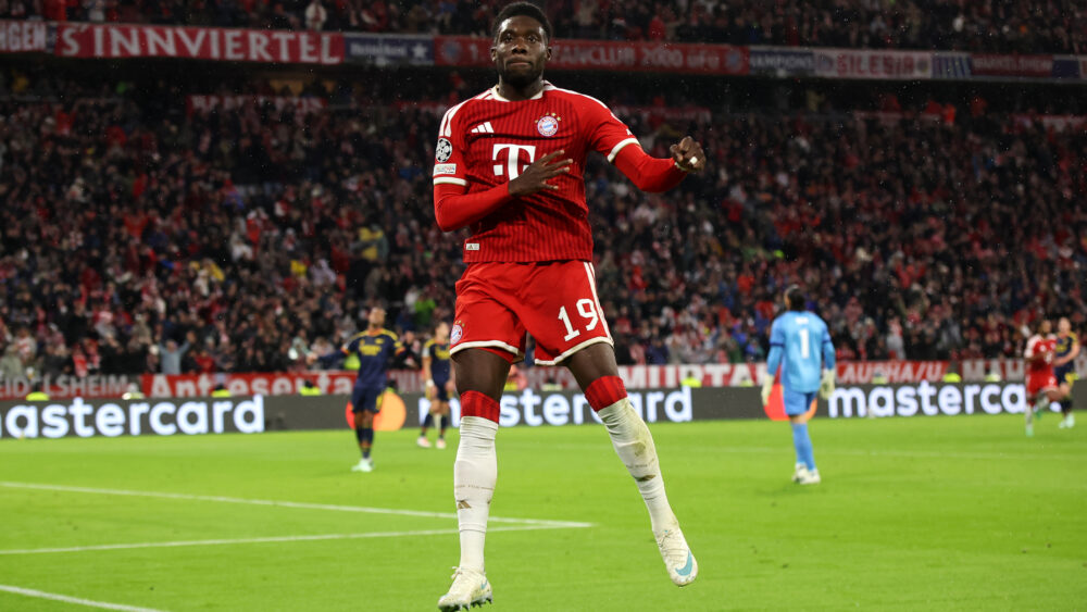 Alphonso Davies trifft zum 1:1 für den FC Bayern