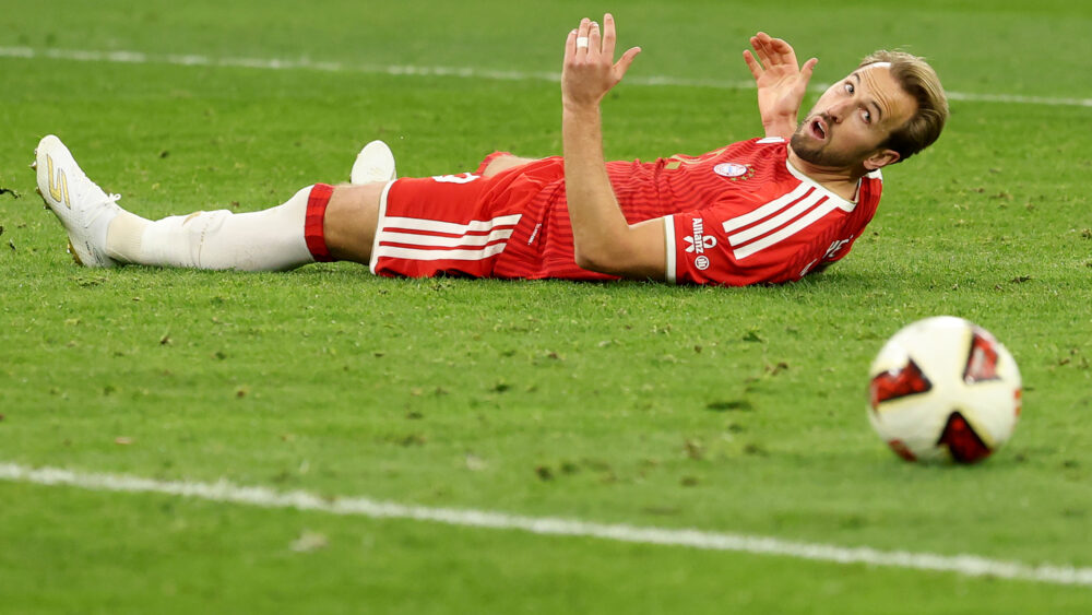 Der FC Bayern kam gegen den BVB nicht über ein 2:2 hinaus.