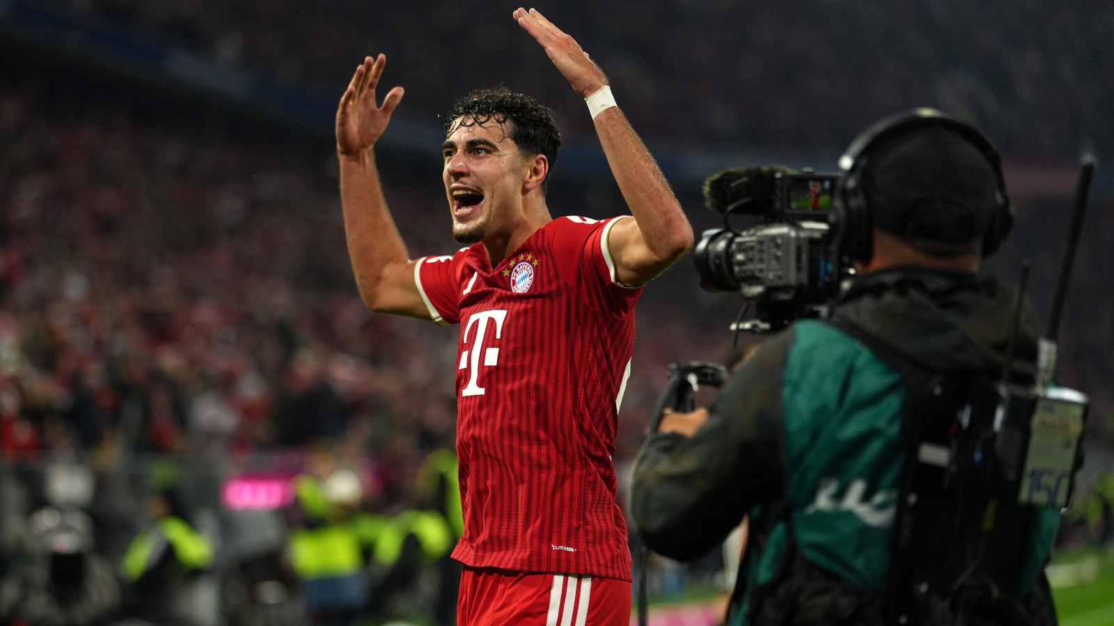Aleksandar Pavlović (FC Bayern)