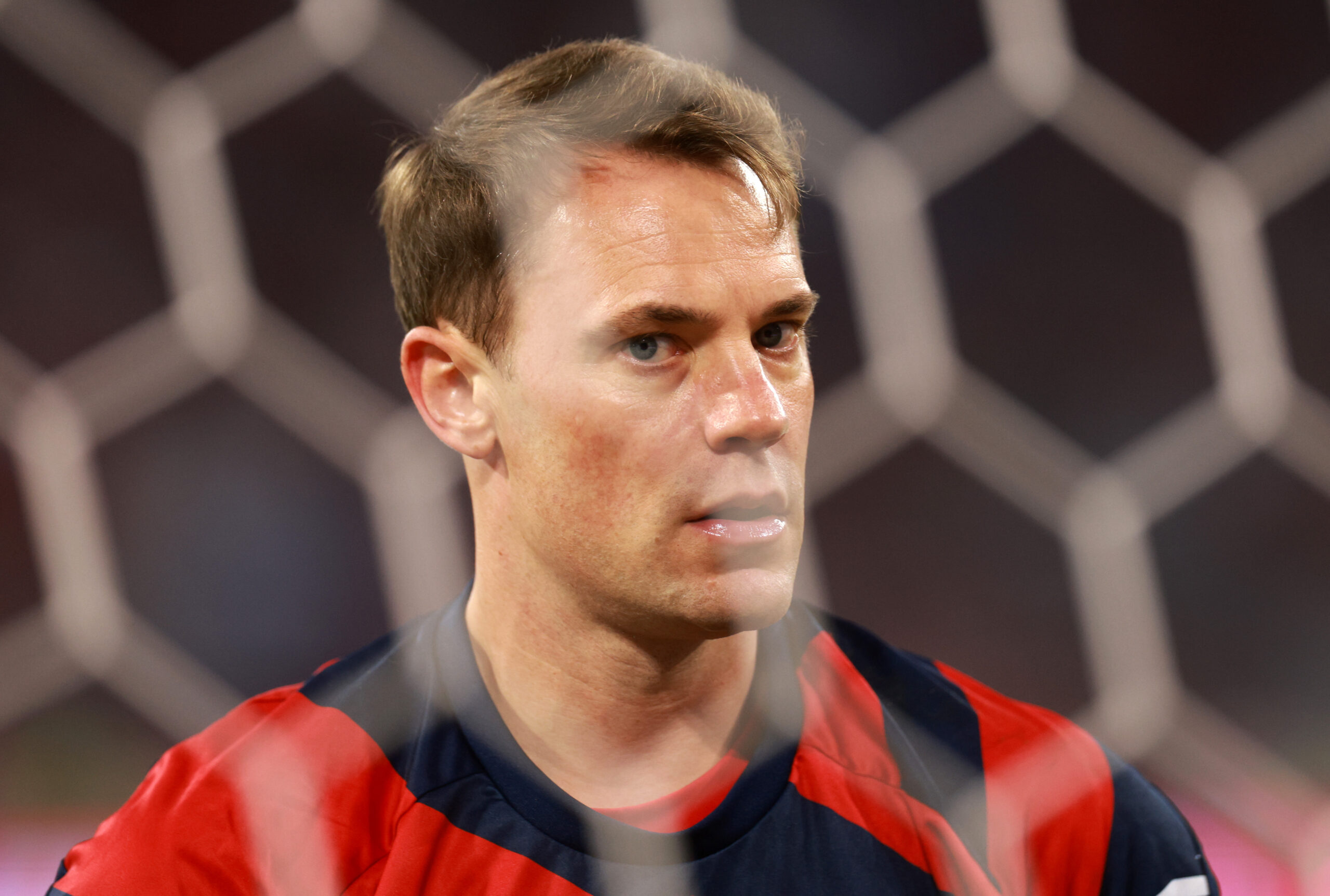 Manuel Neuer (FC Bayern) patze beim Spiel in Augsburg schwer
